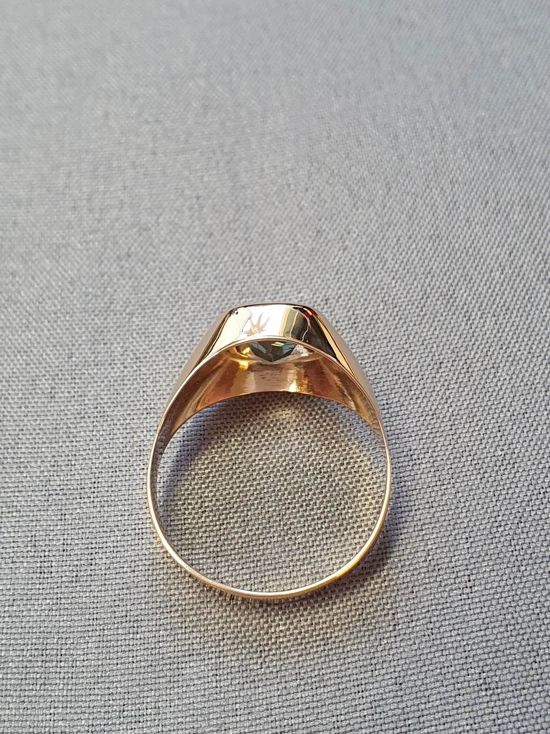 Klackring m grön glassten 60,0 3,4gr 18K