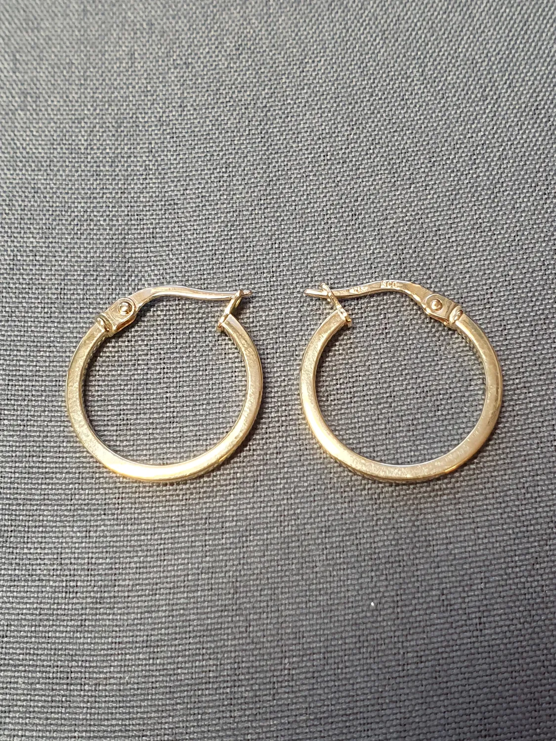 Örhänge creoler 1,4gr 18K