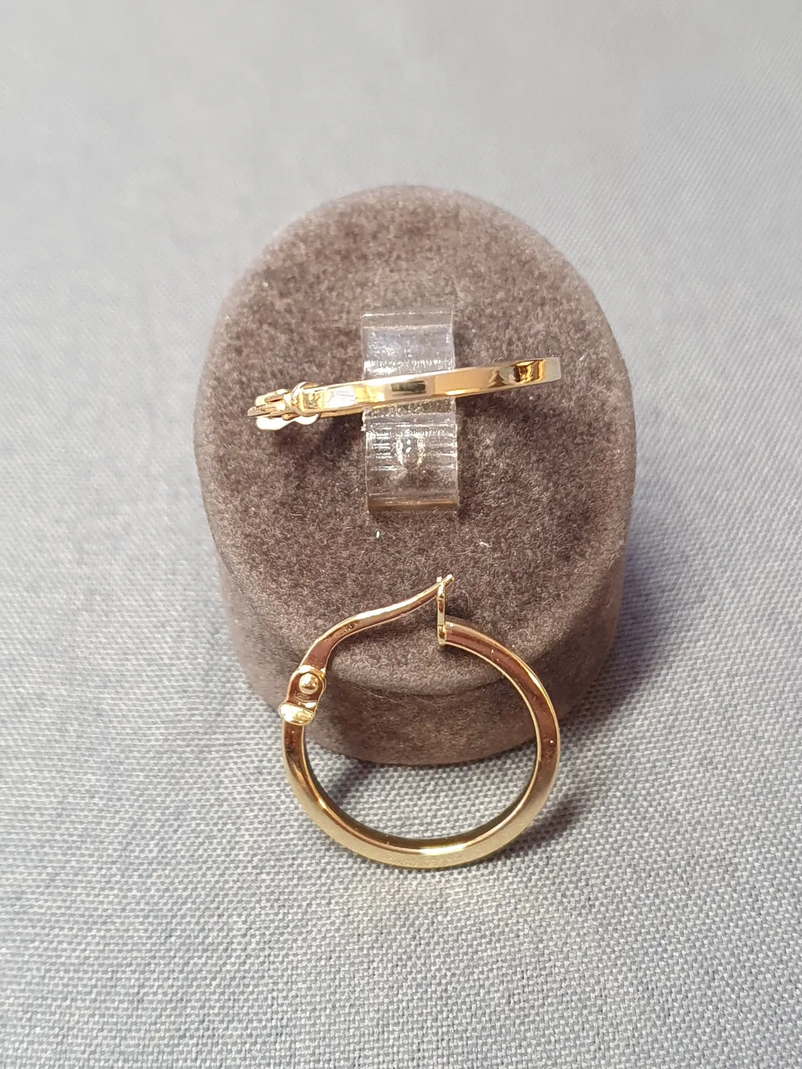 Örhänge creoler 1,4gr 18K