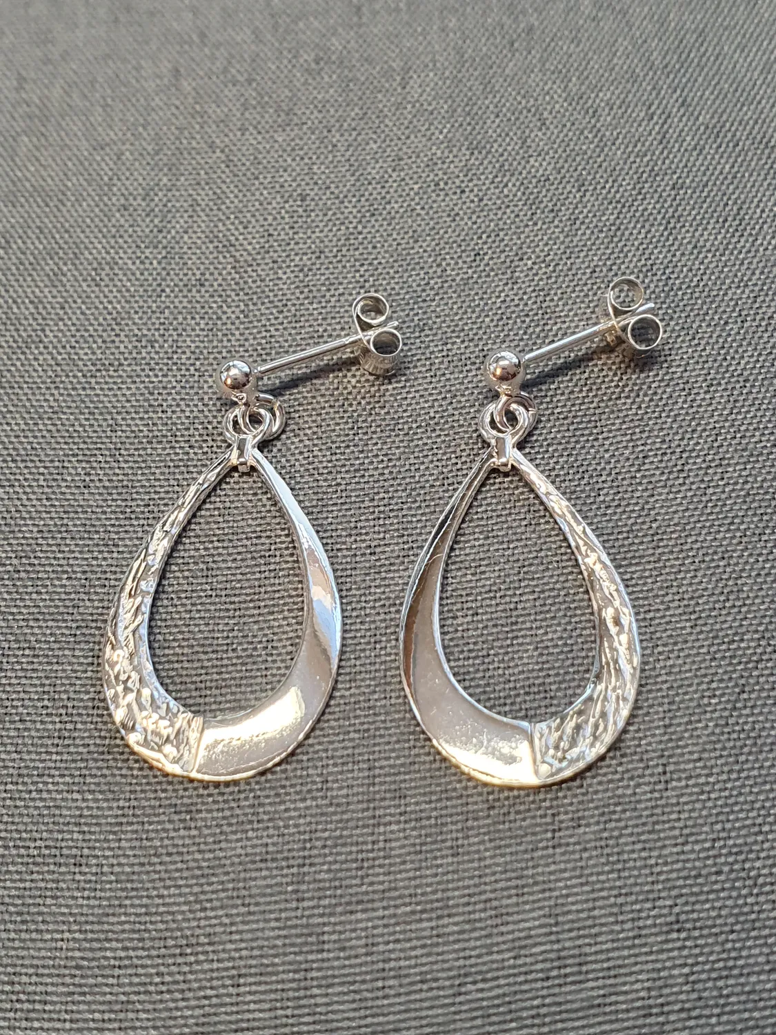 Silver örhängen 9250409E