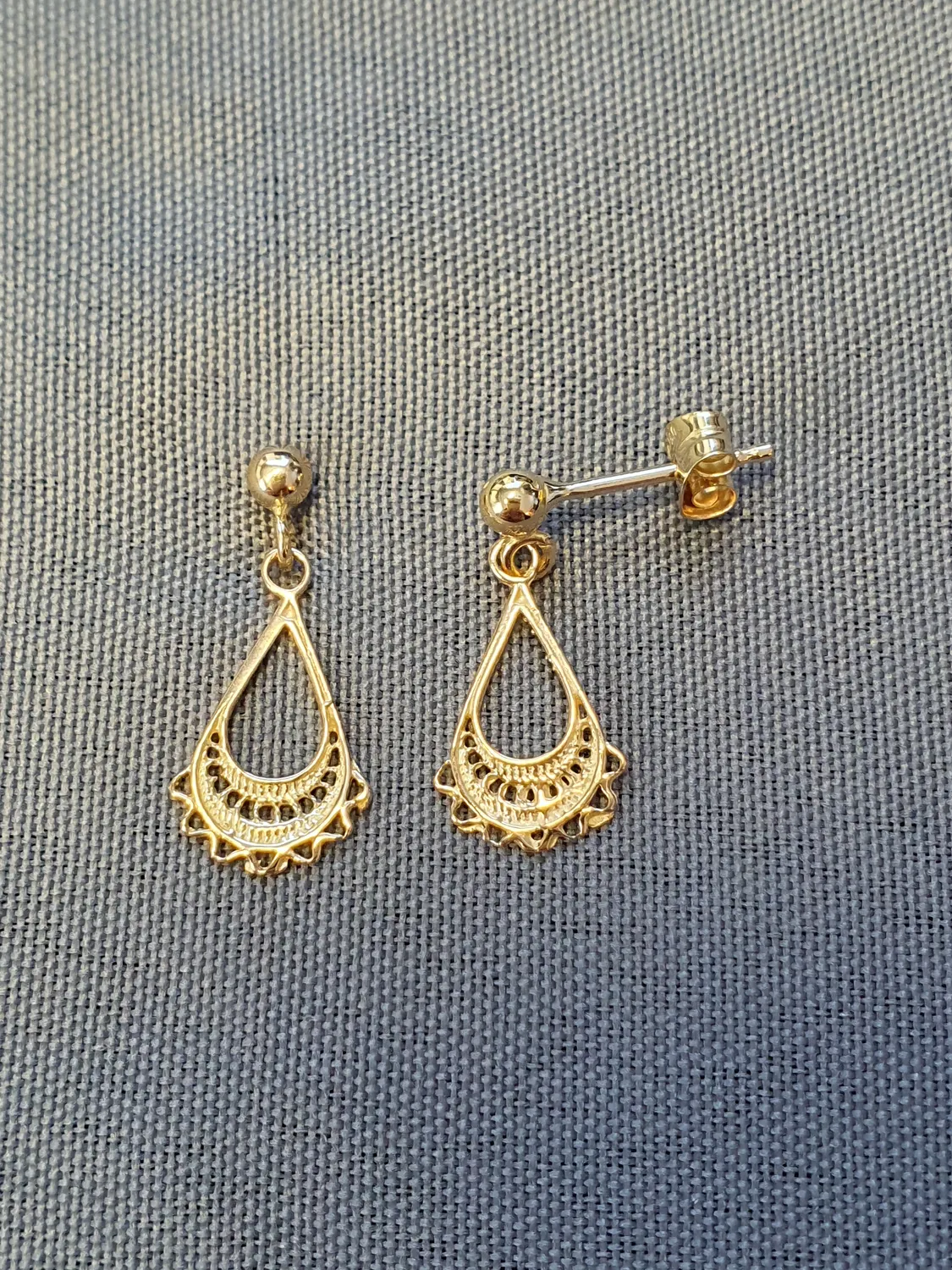 Örhängen hängande 18K 180130Ö 