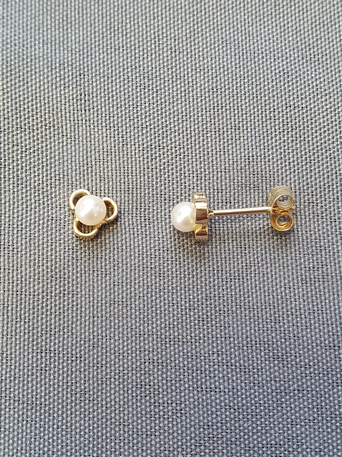 Pärlörhängen 18K 180125Ö