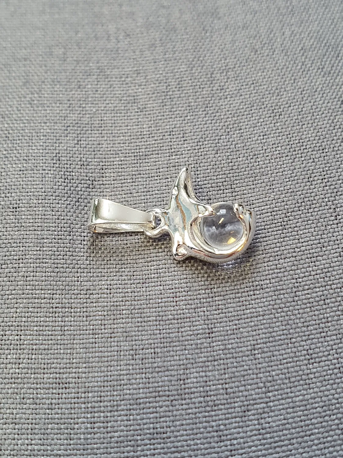 Månadshänge April 9250792H-4