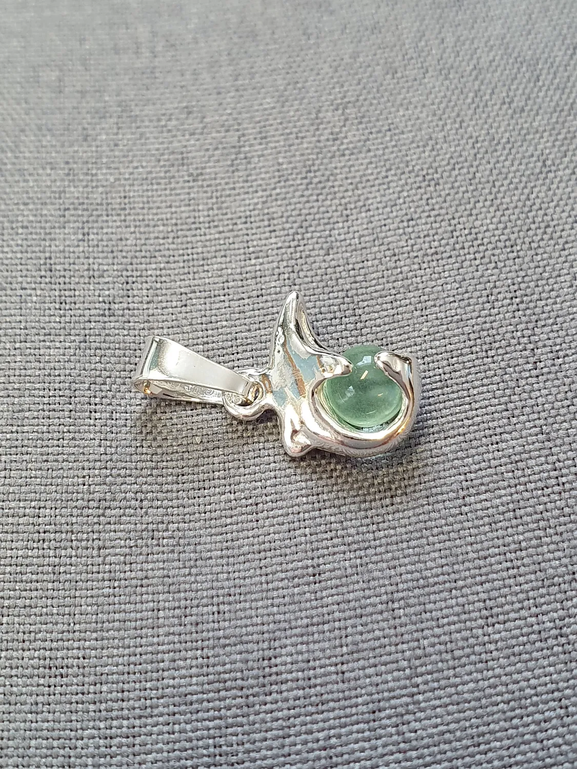 Månadshänge Augusti 9250792H-8