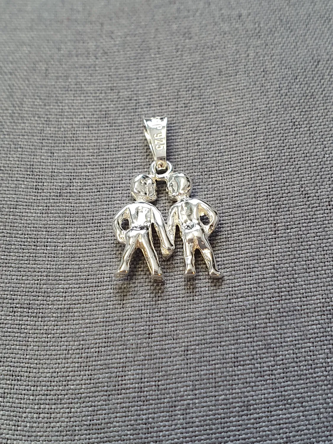 Tvillingarna hängsmycke 9250372H-6