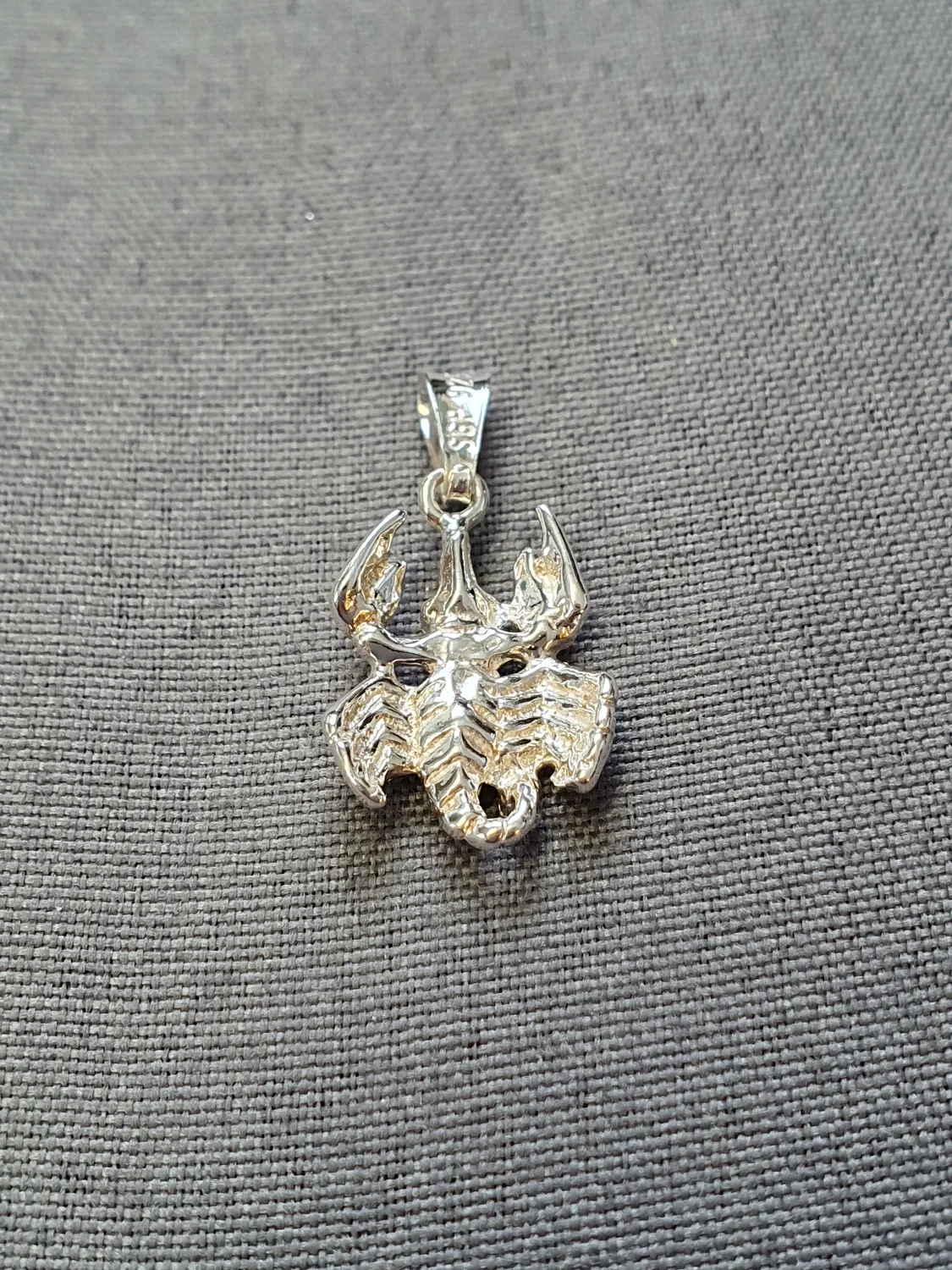 Skorpionen hängsmycke 9250372H-11