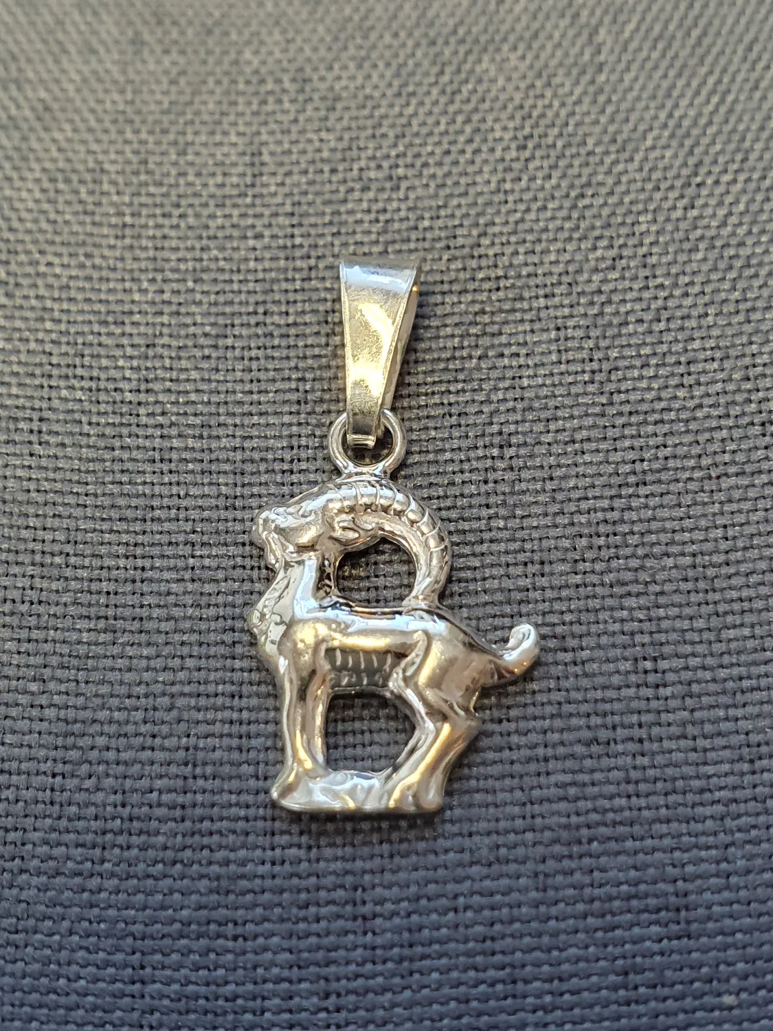Stenbocken hängsmycke 9250166H-1