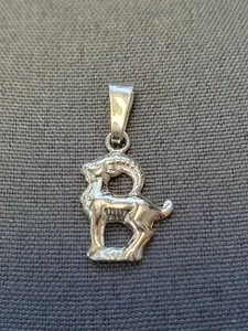 Stenbocken hängsmycke 9250166H-1