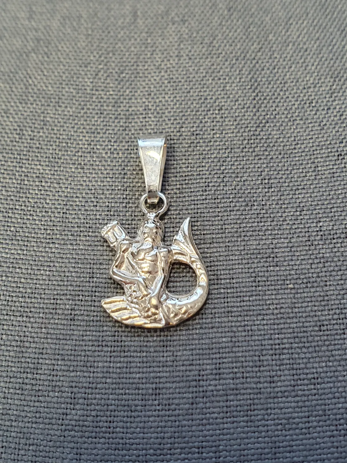 Vattumannen hängsmycke 9250166H-2