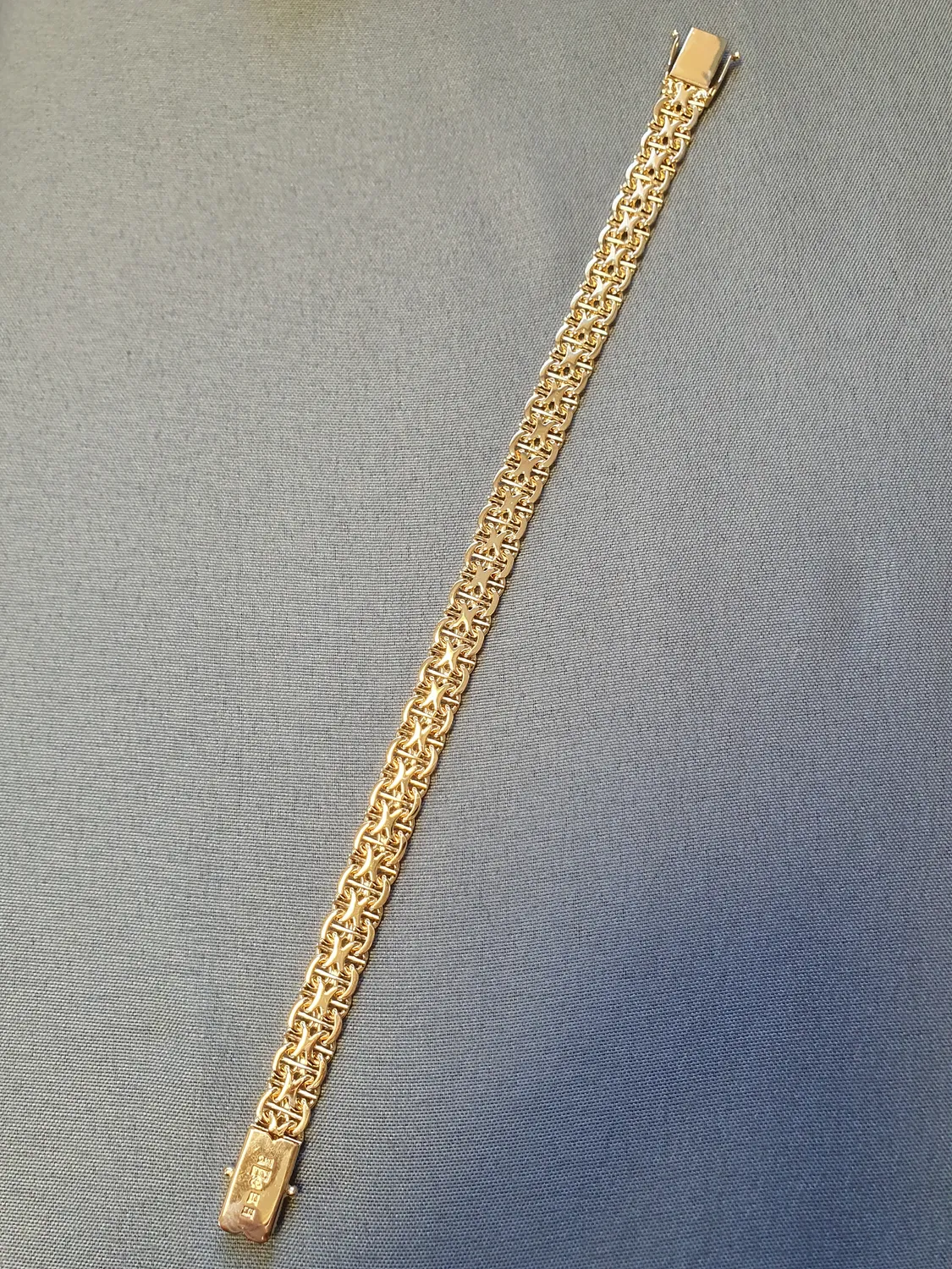 X-länk armband m stav 19,0cm 20,8gr 18K