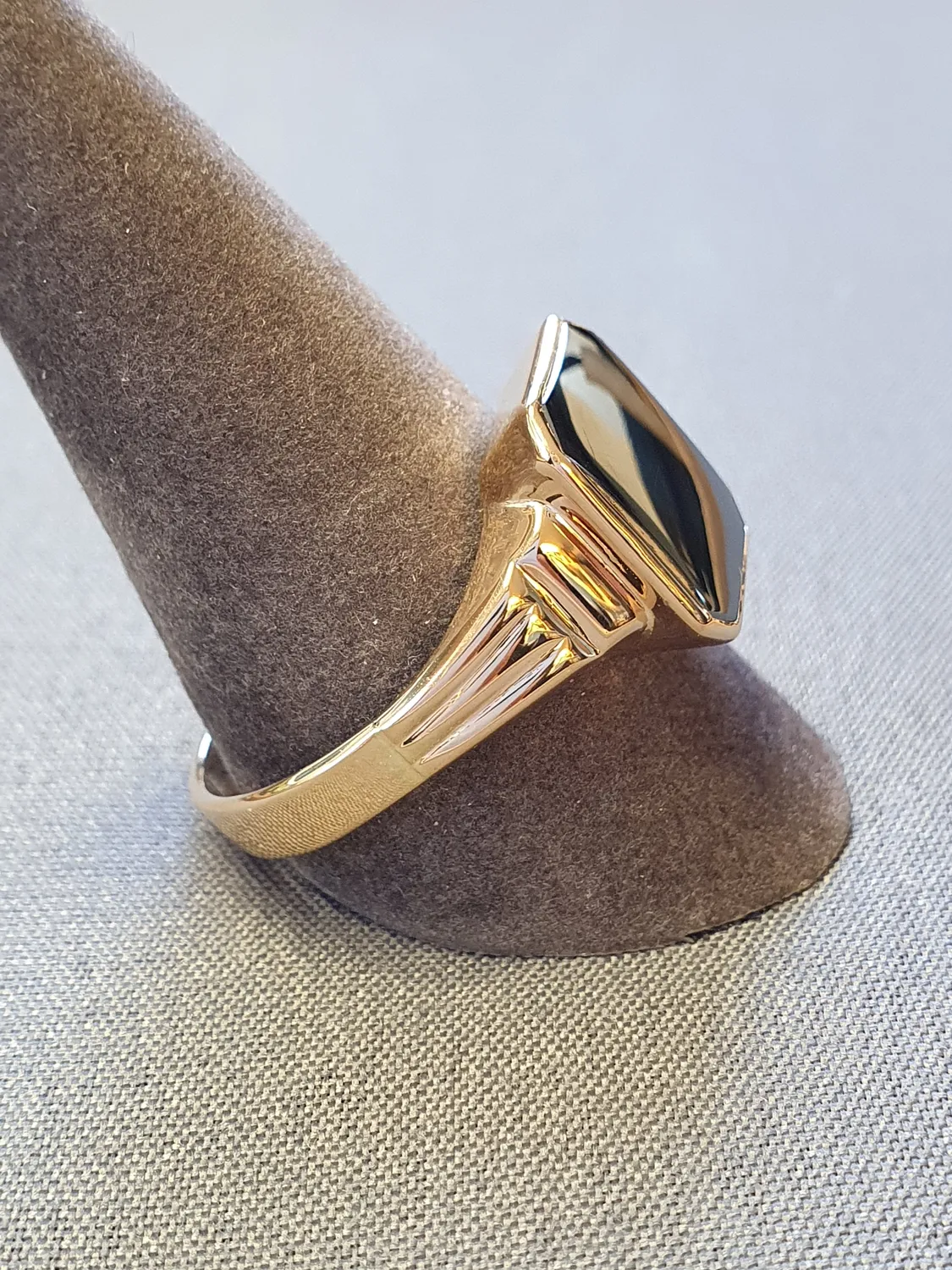 Klackring m onyx 67,0 6,1gr 18K