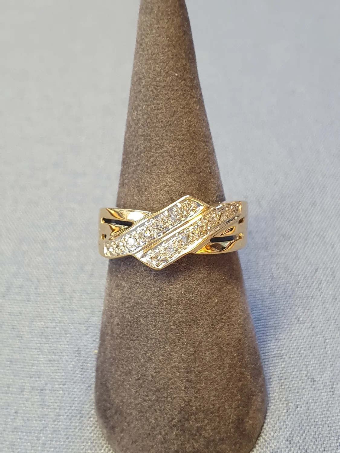 Ring med stenar 53,0 4,3gr 18K