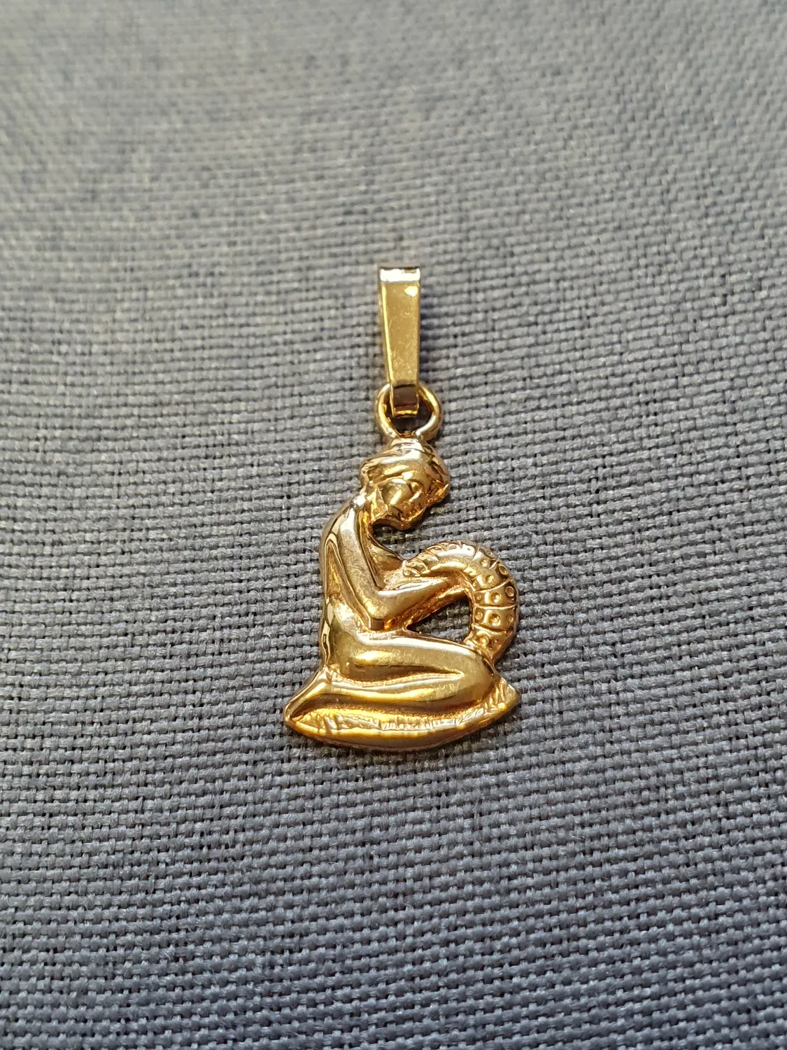 Jungfrun hängsmycke 18K 180166H