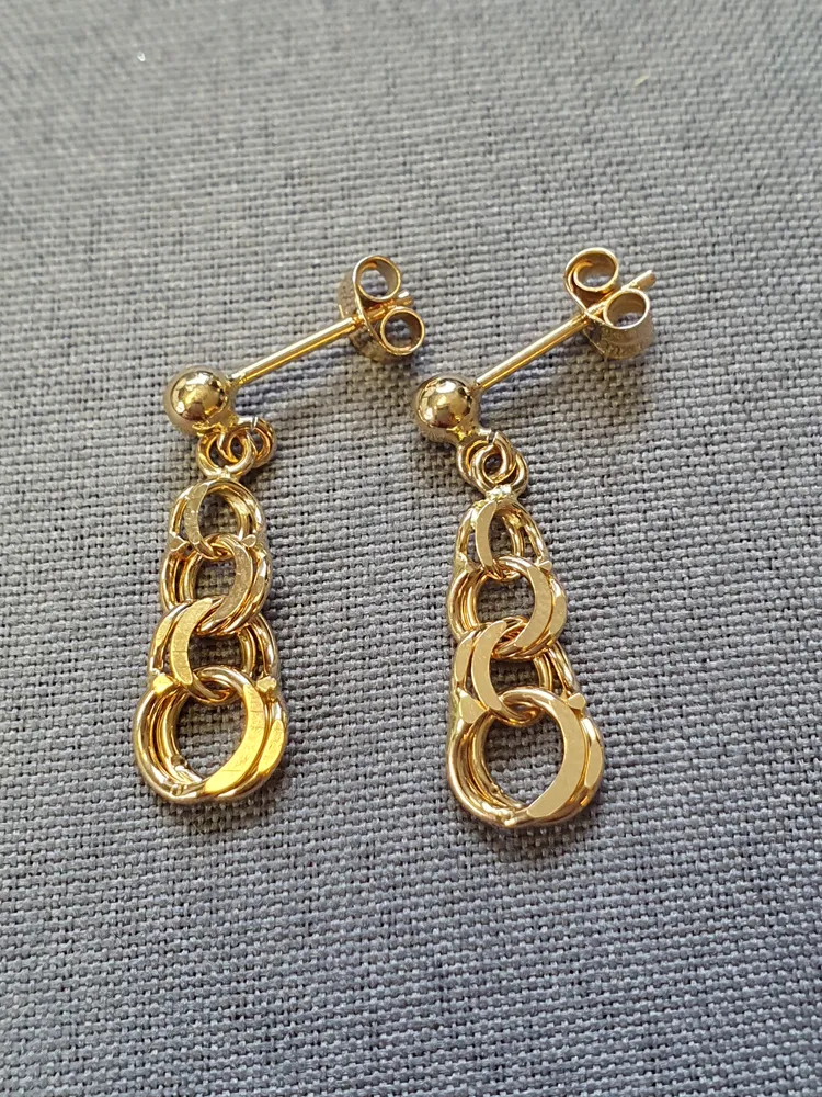 Bismarck örhängen 2,0gr 18K