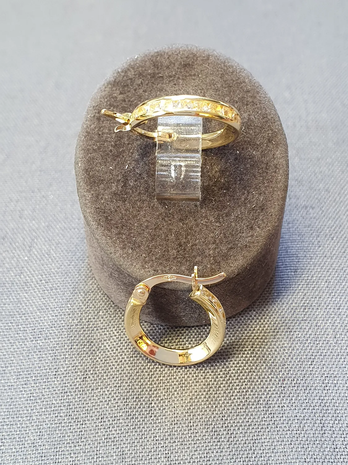 Creoler m stenar 1,9gr 18K