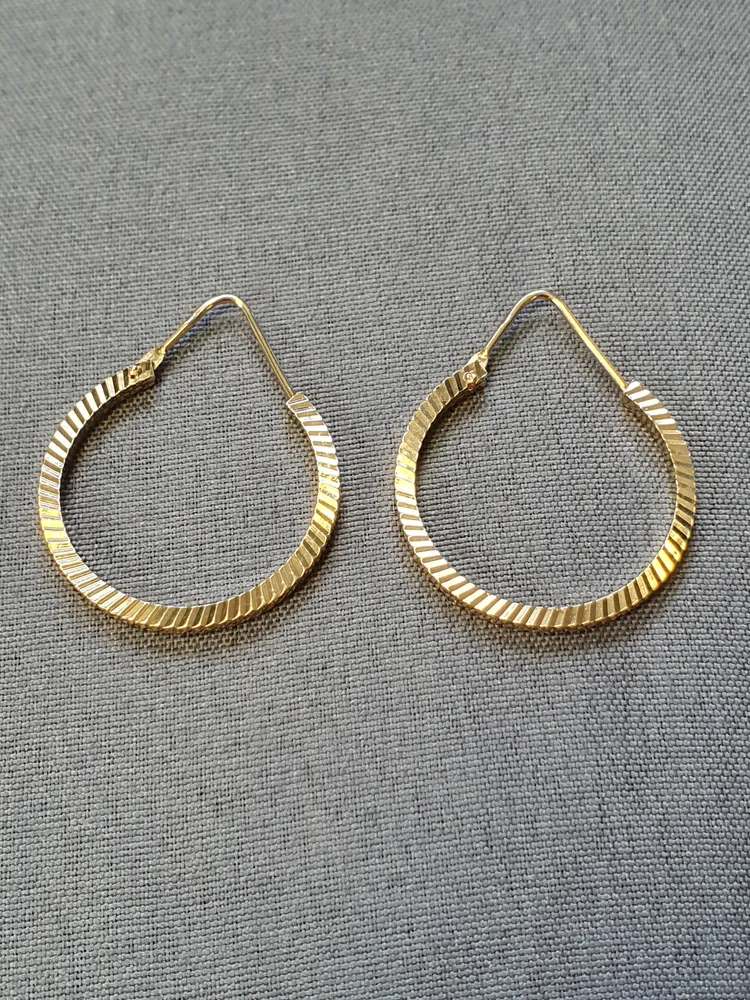 Creoler mönstrade 3,9gr 18K