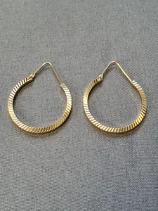 Creoler mönstrade 3,9gr 18K