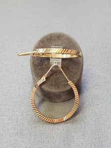 Creoler mönstrade 3,9gr 18K