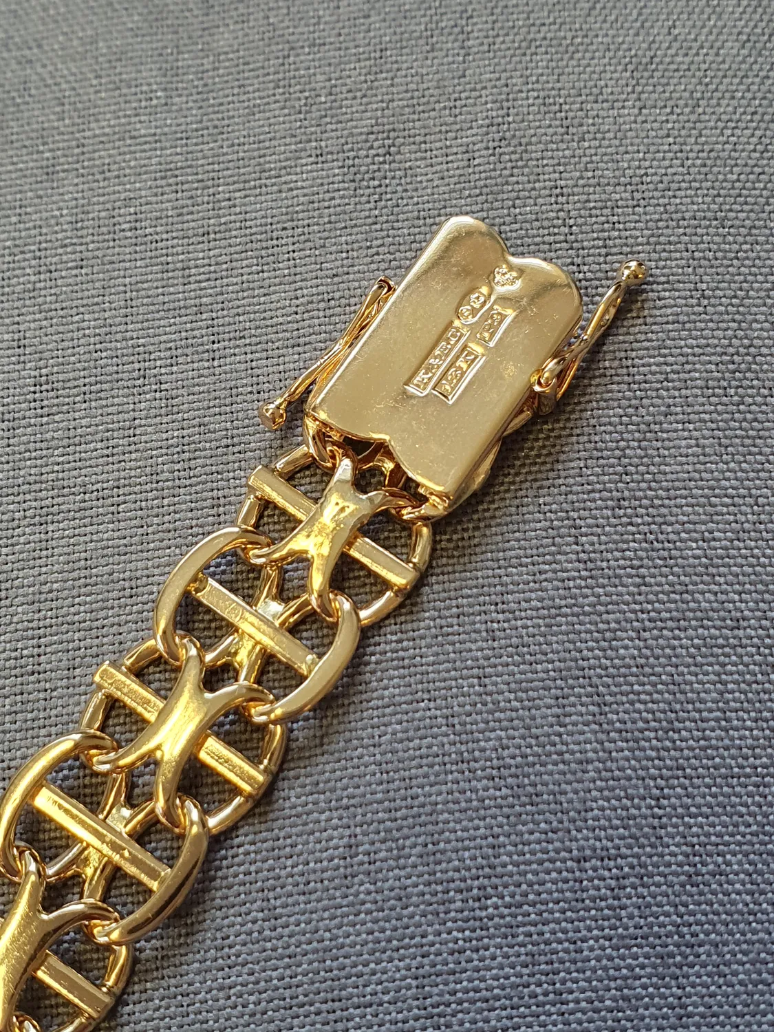 X-länk armband med stav 20cm 25,3gr 18K