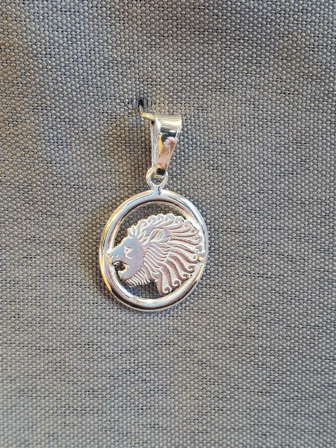 Lejonet hängsmycke 9251317H-8