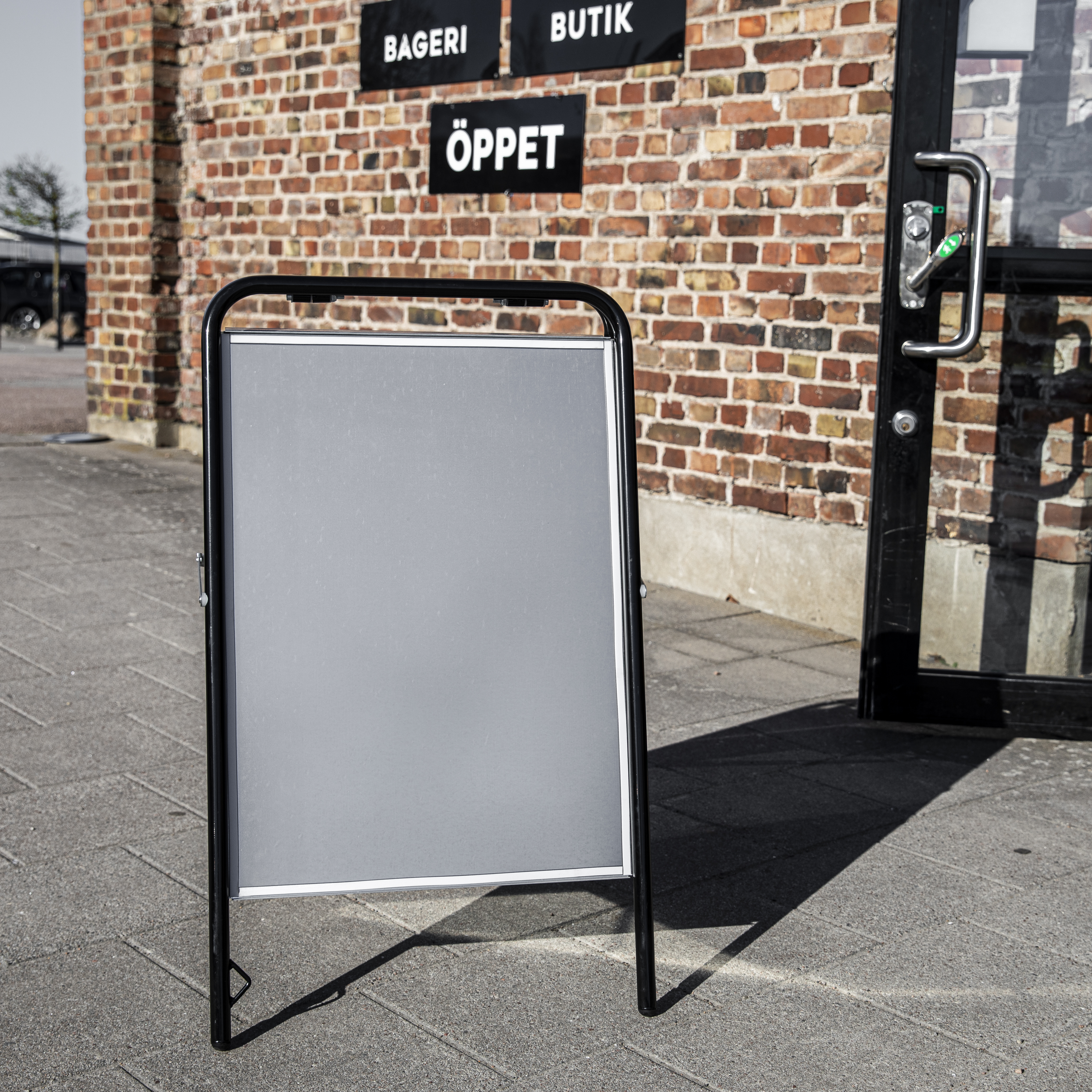 Gatuställ 50x70cm Sign, svart