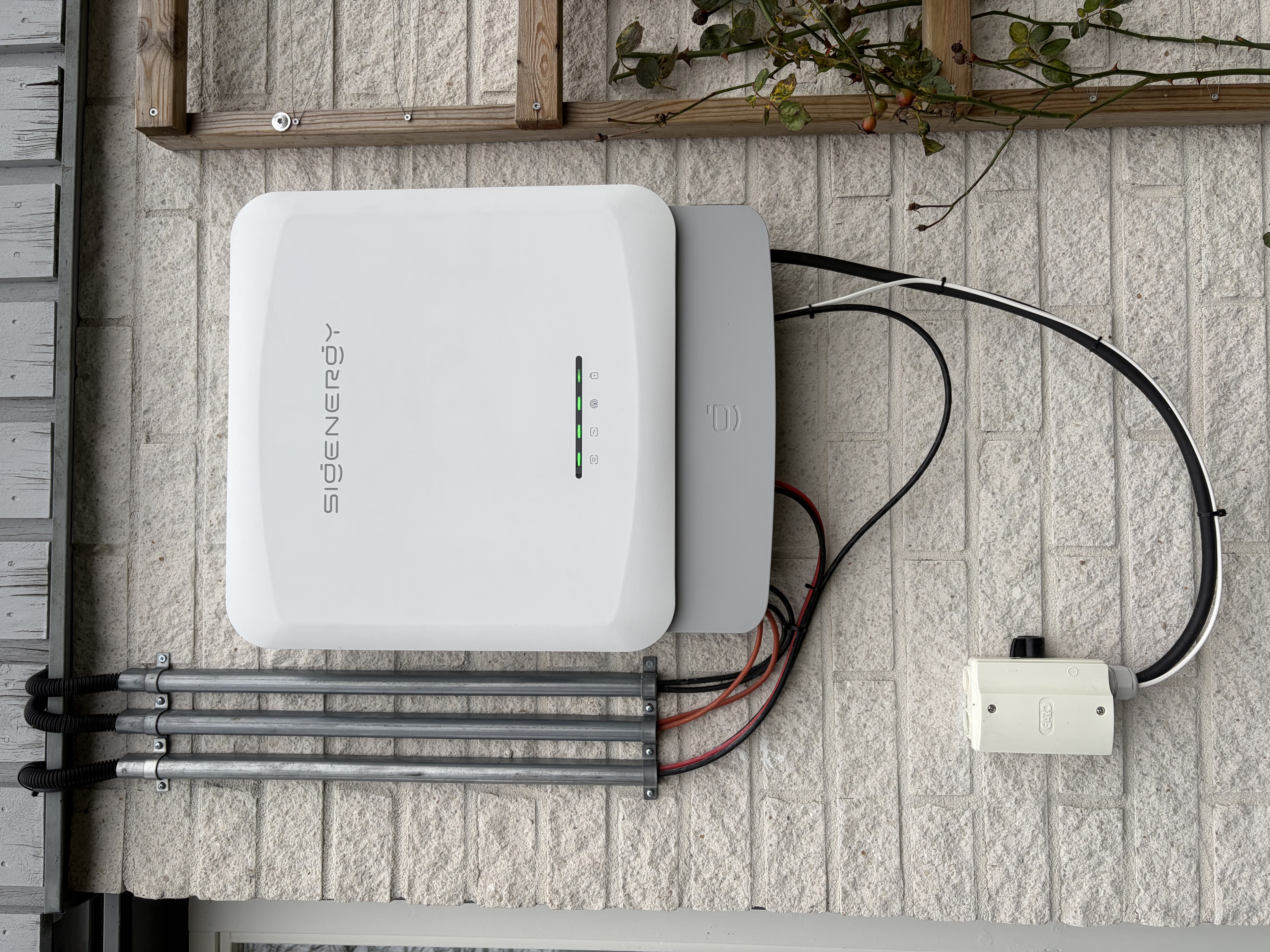 Batteriinstallation med Sigenergys nya hybridväxelriktare