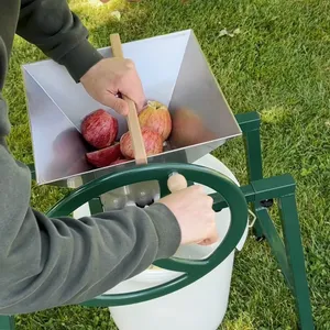 Käsikäyttöisen Hedelmämurskain 9L, murskaa omenat ämpäriin