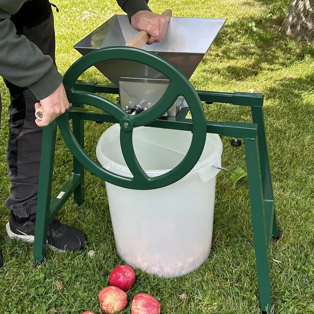 Omenat murskattu hedelmämurskaimessa Manuaalinen 9L