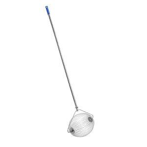 Äppelplockare i rostfritt stål med långt skaft som är fäst på korgens sidor