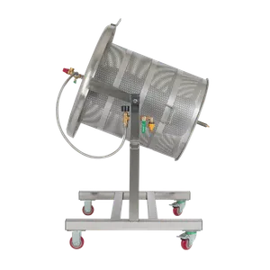 Stor, vanndrevet, tippbar vannpresse for most- og fruktdrikker