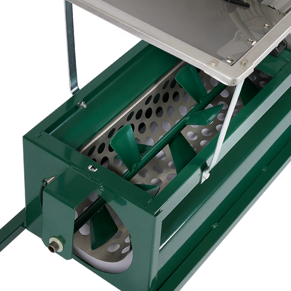 Under druvkrossen sitter en avstjälkare som separerar vindruvorna från stjälkarna