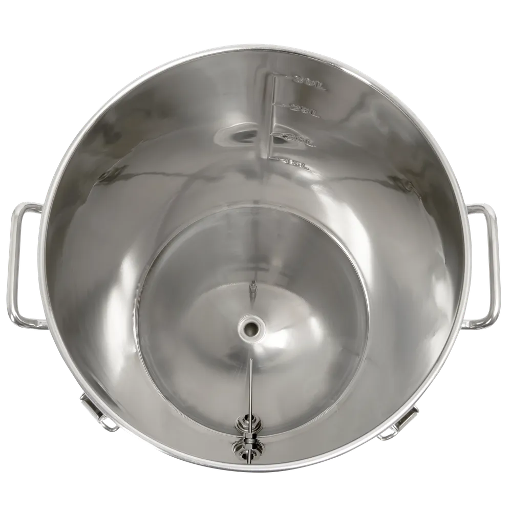 Hiivasäiliön sisäpuolella 32L, selkeä tilavuusmerkintä tarkkaa mittausta varten käymisen aikana