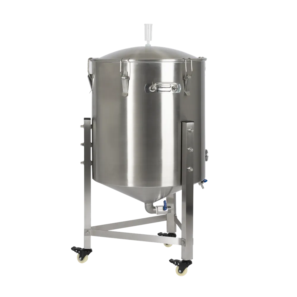 Gjærtank 100L sett fra siden, med lokk, håndtak og hjul for enkel håndtering