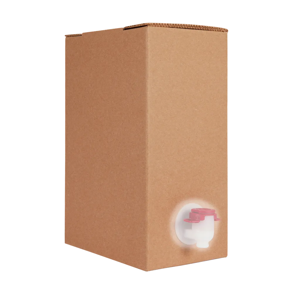 Brun Bag in box kartong med gråtonad tappkran som sticker ut av kartongen