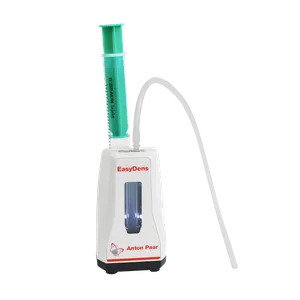 Digitaalinen hydrometri, jossa on tyhjä ruisku