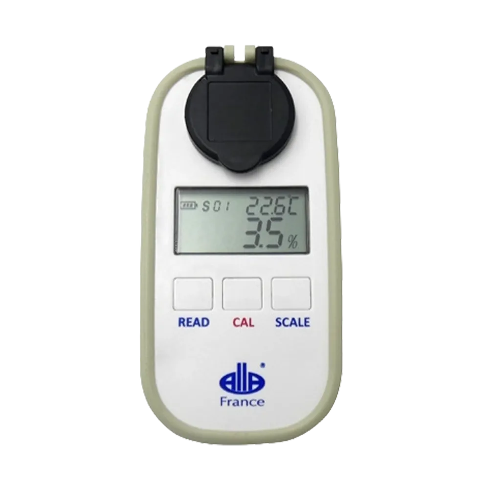 Refraktometeret har et svart deksel som dekker måledelen av instrumentet