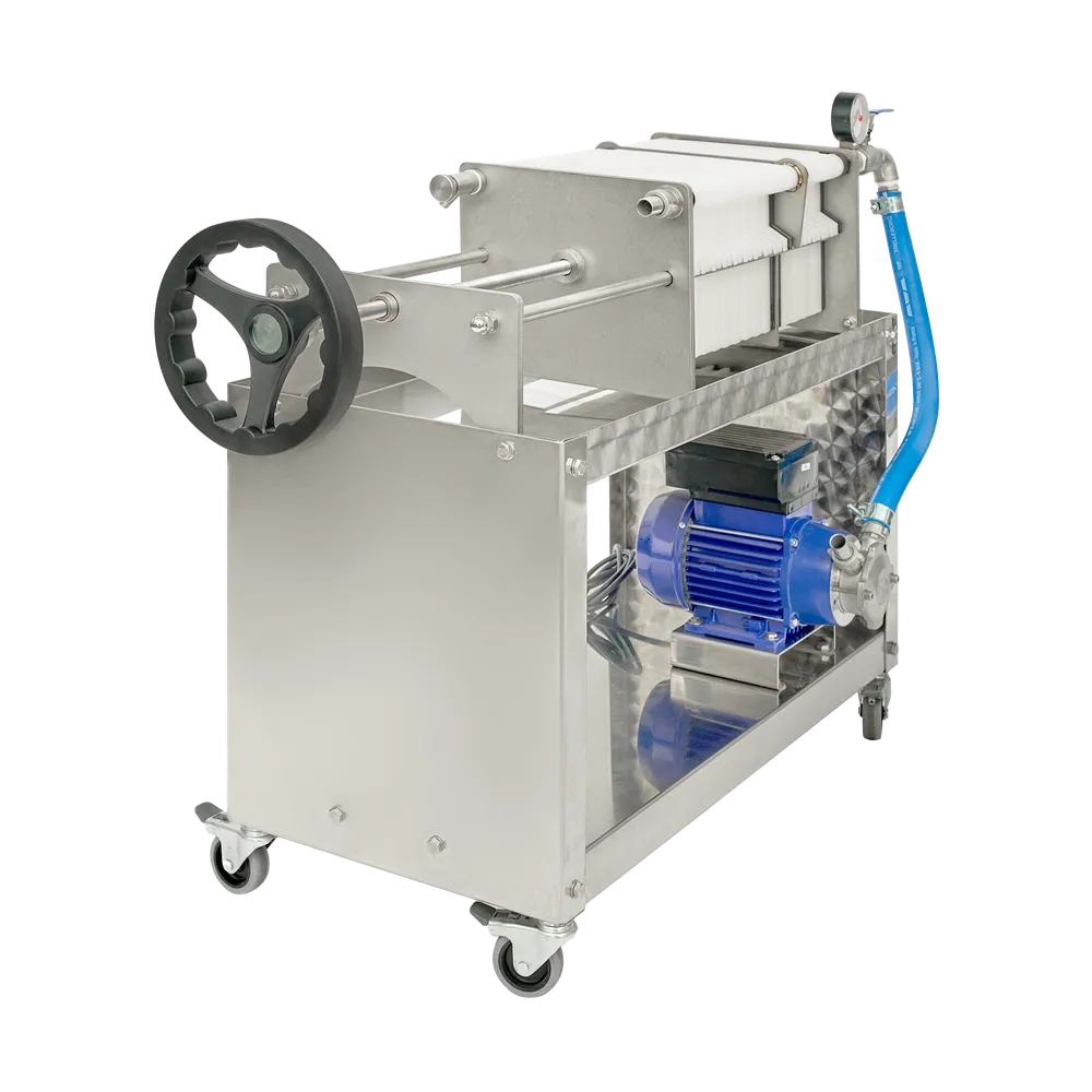 Flatfilter på ramme i rustfritt stål med fire svingbare og låsbare hjul