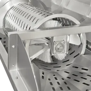 Inuti frukttvätten finns en rostfri roterande trumma som är perforerad, i mitten är svarta borstar placerade