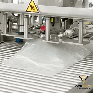 Transperant BIB-påse är monterad i maskinen och vilar på fyllningsbordet.