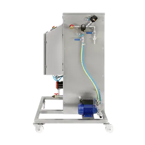 Pastöreringsmaskin i rostfritt stål med pump ventiler och slangar på sidan