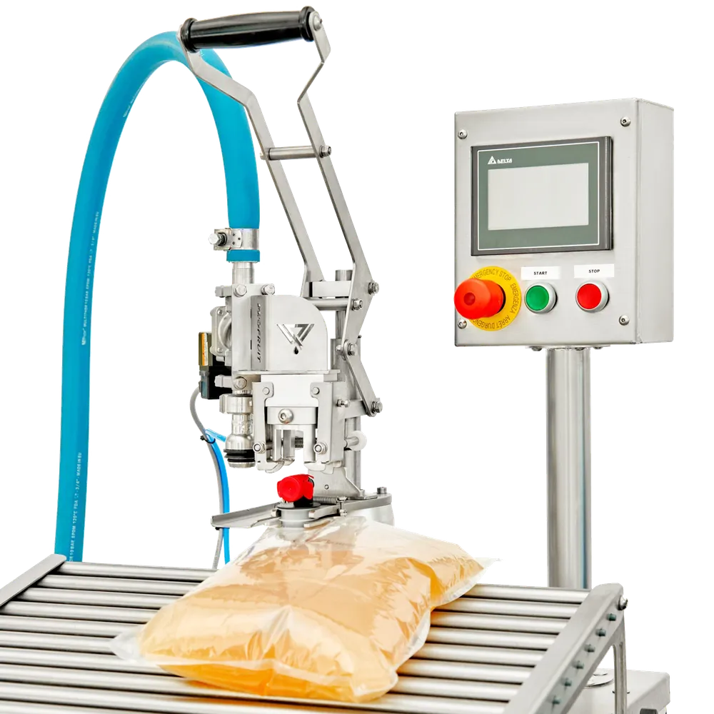 Varmfyllning av must direkt från pastör i Bag-in-box med hjälp av en semiautomatisk BIB-fyllare