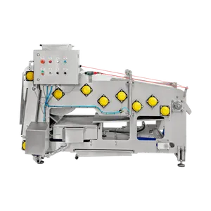 En stor bandpress i rostfritt stål med blå detaljer samt ställbara fötter