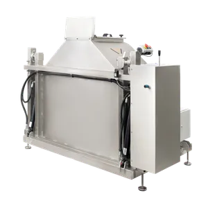 Kompakt maskine i rustfrit stål, der bruges til at tømme kasser med frugt i nedadgående position, set bagfra