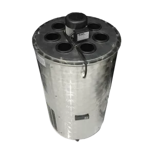 Bot 7 flaskehalsfryser med flasker lagret opp ned for sedimentering før degorgering