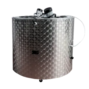 Bot 32 flaskehalsfryser med flere flasker plassert i fryseren for å fryse sedimentet i flaskehalsen