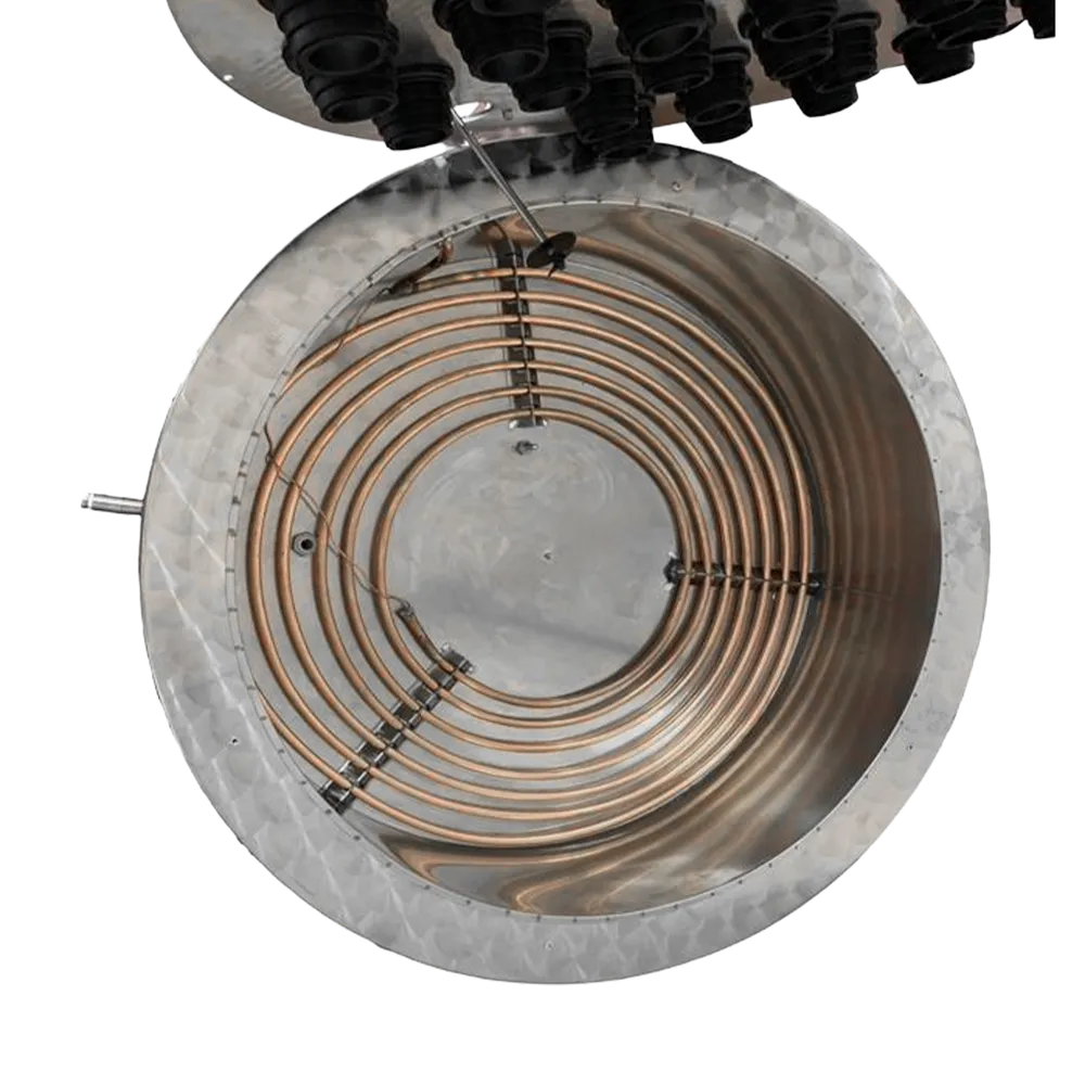 Innsiden av flaskehalsfryser Bot 45 med flasker i tanken under pågående frysing av sediment