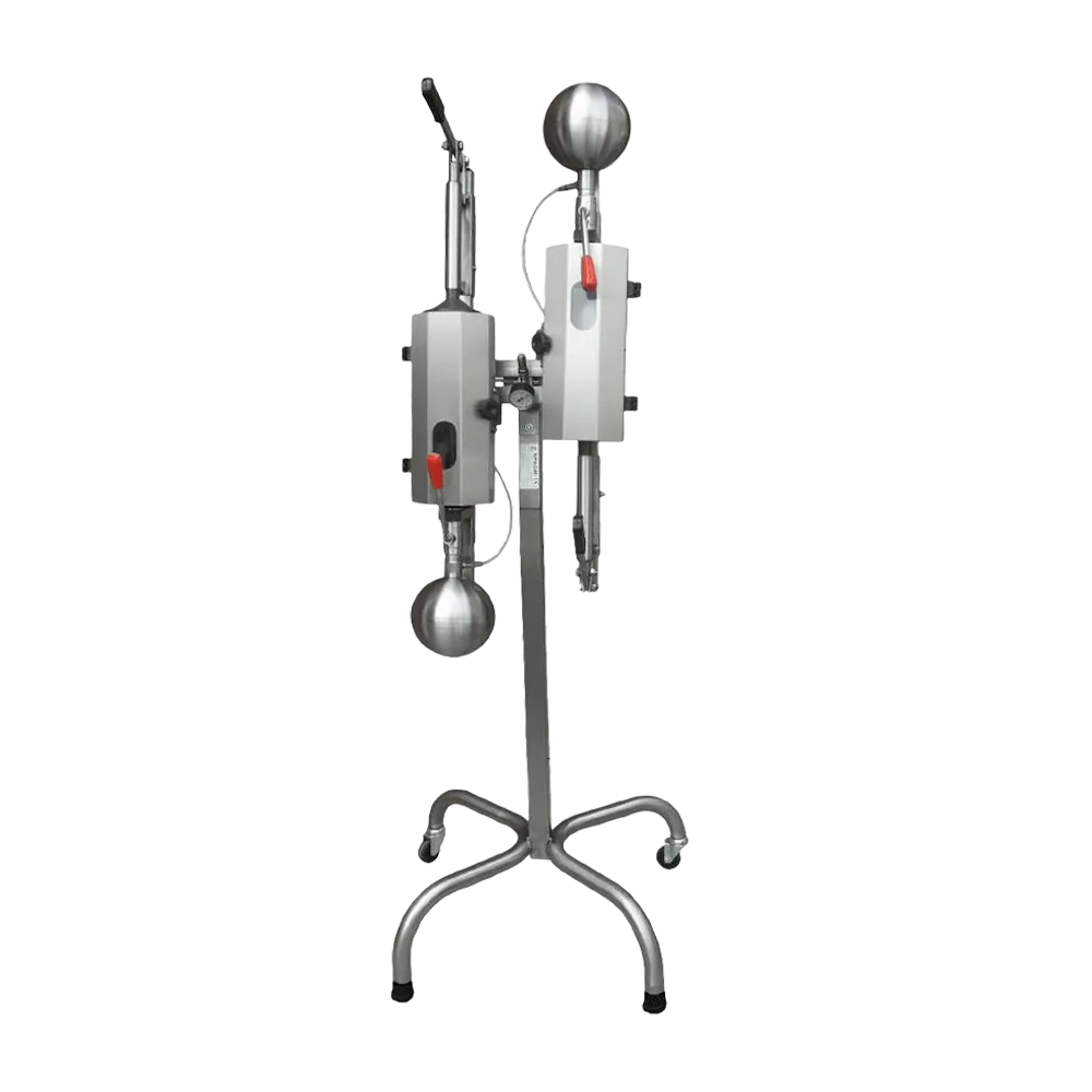 Karbonaattori ruostumattomasta teräksestä valmistetulla jalustalla, jossa on tilaa 2 pullolle