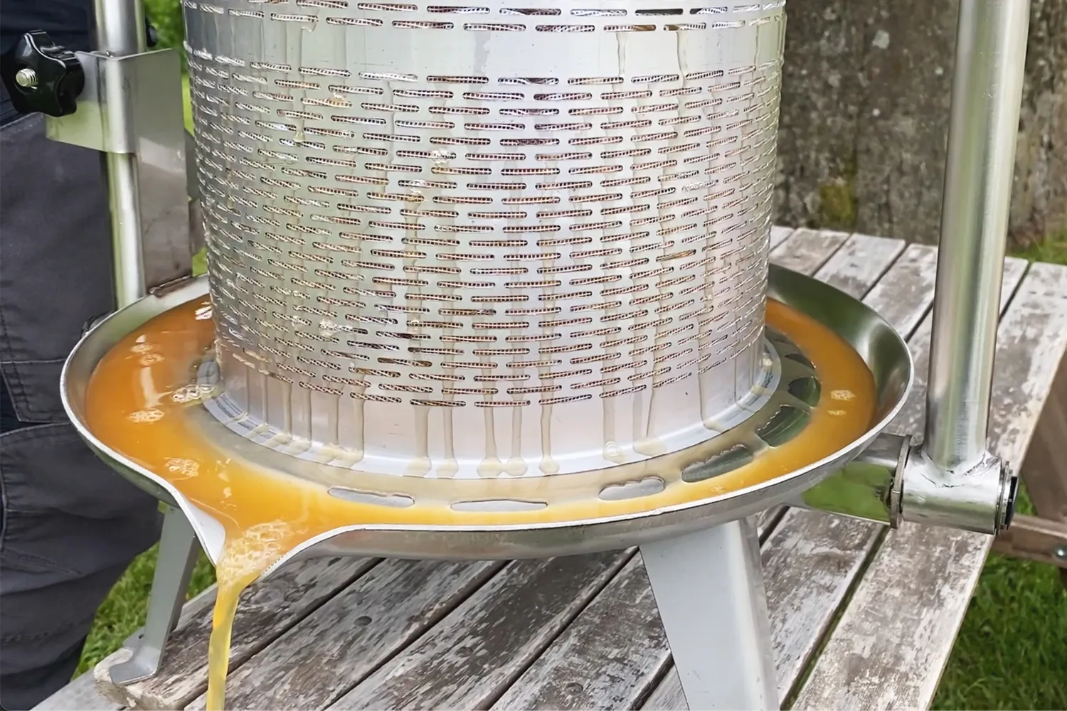 Lag din egen fruktjuice med en fruktpress i rustfritt stål