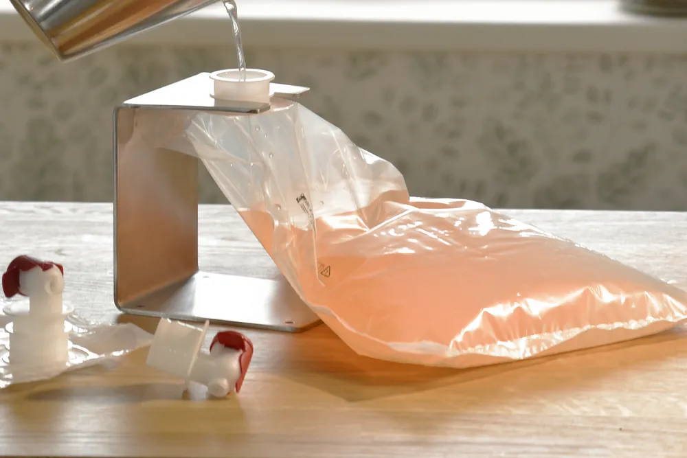 Fylla BIB förpackningar