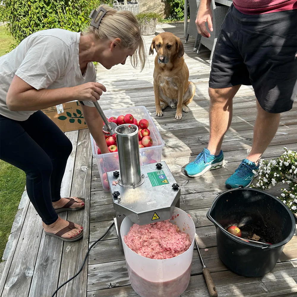 Sähkökäyttöinen Hedelmämurskain Feedo